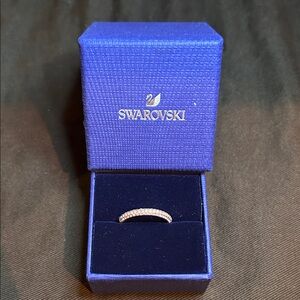 Swarovski Pavรฉ Ring